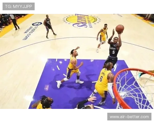 联盟第一湖人关键詹皇末节逆转