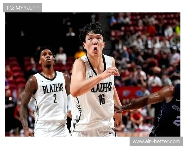 杨瀚森新秀赛高效10分难救主